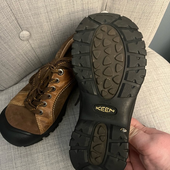 Keen Leather Sneakers - Picture 2 of 4